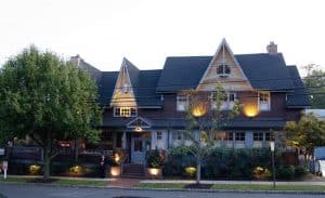 Huntley Taverne